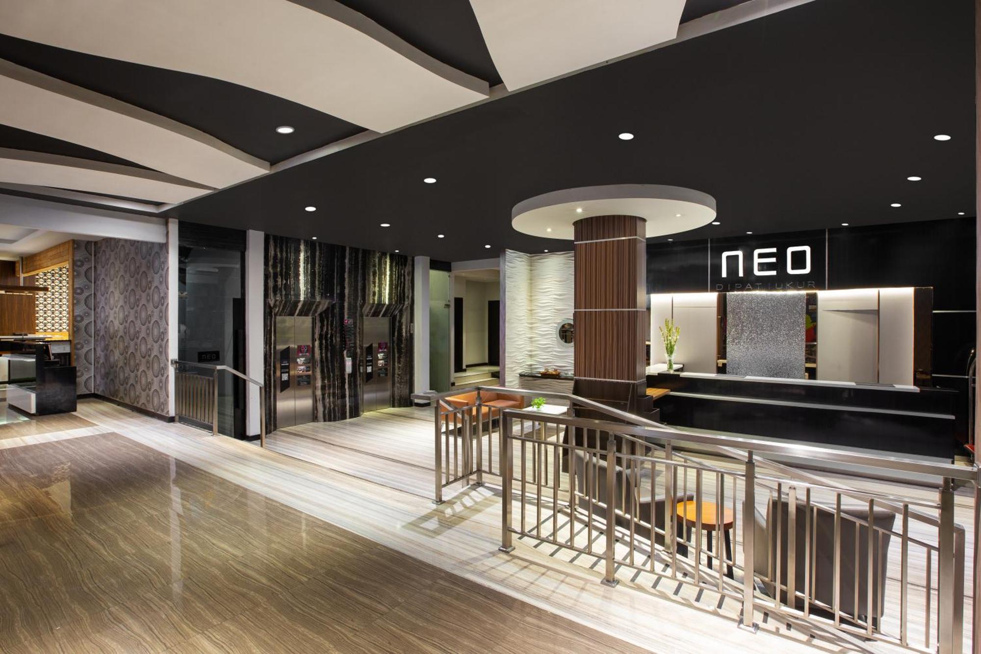 Hotel Neo Dipatiukur Bandung By Aston Exterior foto